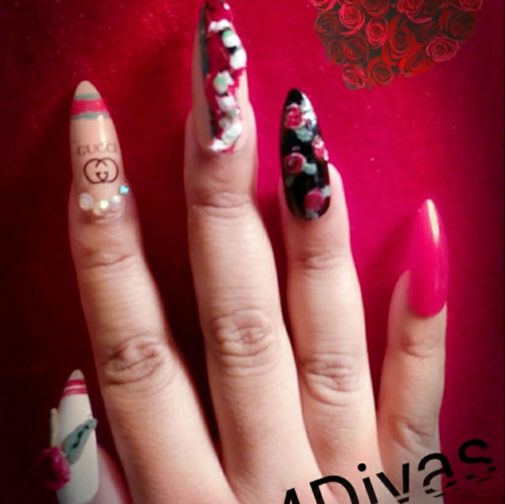 False Nails - Picture 3 of 4